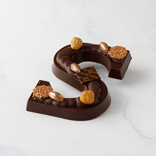 Luxe handgemaakte chocoladeletter puur pre-order